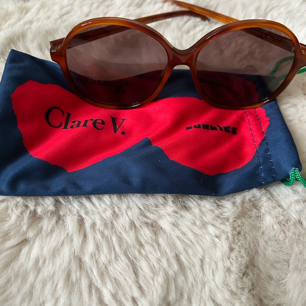 Clare V. Jane Sunglasses - Picture 4 of 5